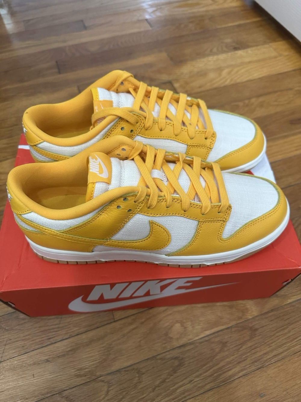 *New with Defects* Nike Dunk Low Men Gold White (HF4867-739) Size 10